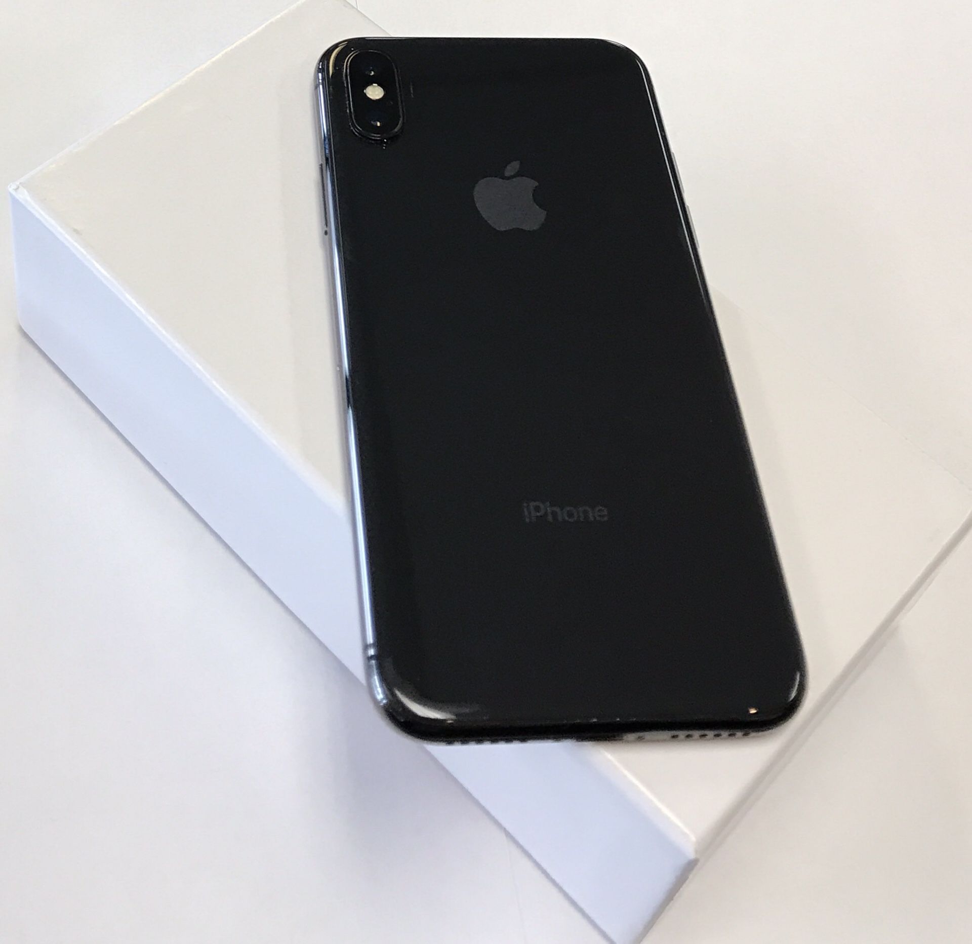 iPhone X 256gb AT&T, Cricket, H2O and net 10