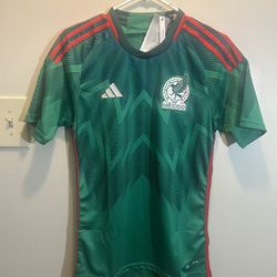 NEW AUTHENTIC ADIDAS 🇲🇽 🇲🇽 🇲🇽 MIXICO JERSEY SIZE-SMALL MENS 