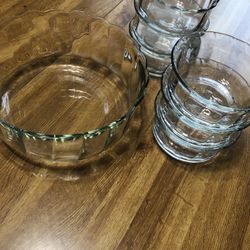 Salad Bowl And  6 Matching Bowls 