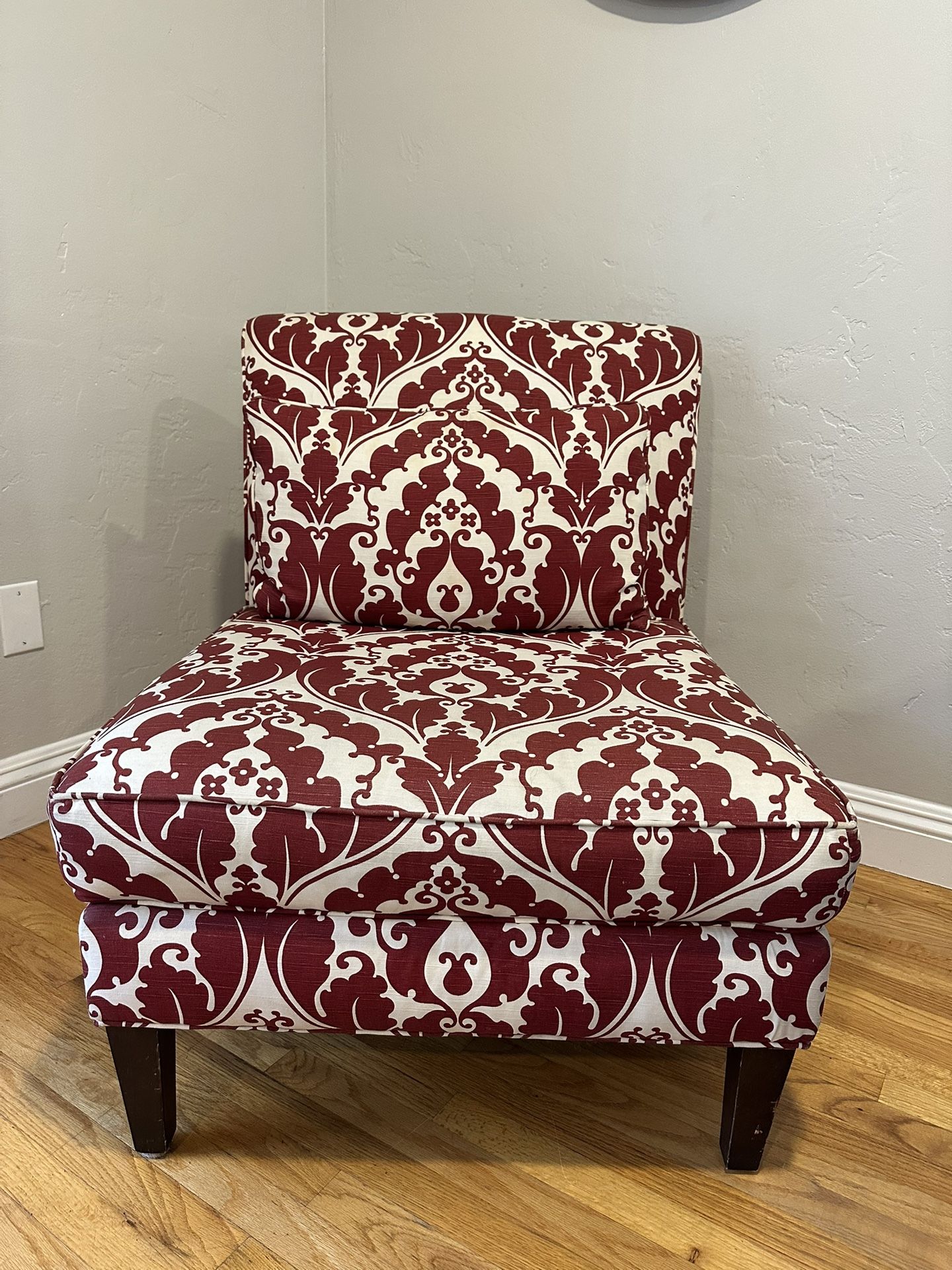 Accent chair