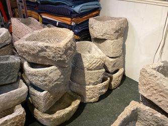 Half Moon Limestone Stone 14" ~ 16"  SKU  DSYX9T