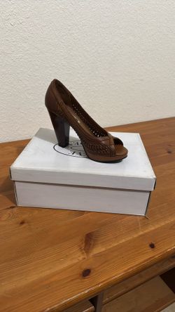 Brown Heel