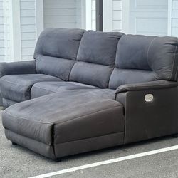 POWERED RECLINING 3 PIECES GRAY COUCH W/ USB CHARGER DELIVERY AVAILABLE 🚚