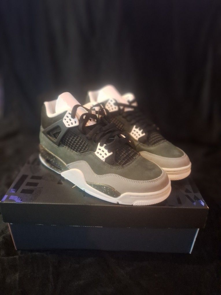 Air Jordan 4 Retro