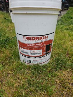 Pressure washing cleaning