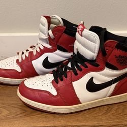 Nike Air Jordan 1 Men's Size 10 Retro OG Sneakers Chicago 2015, 555088-101