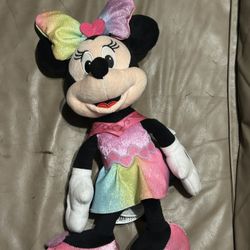 Talking and singing Minnie mouse
