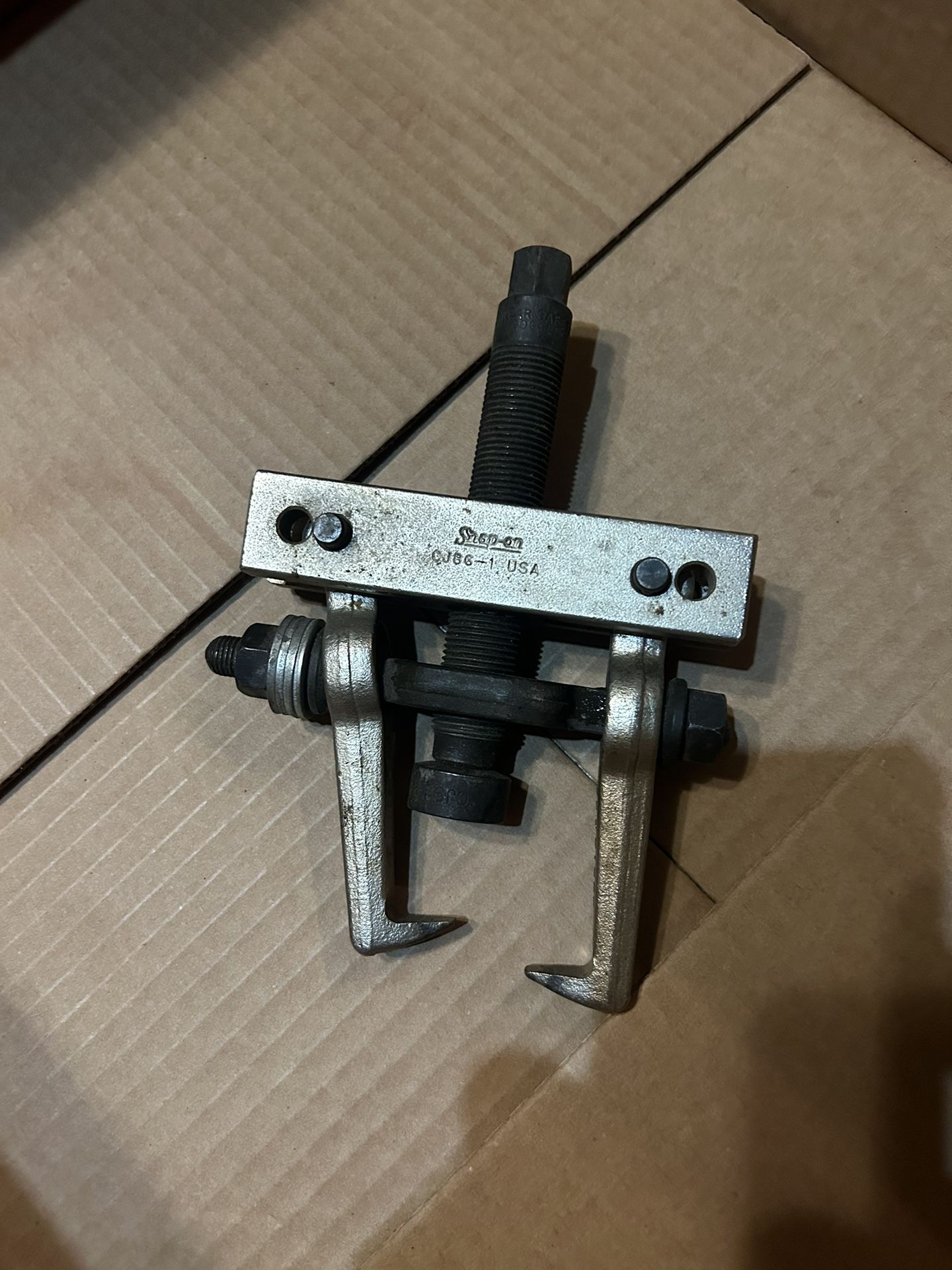 Snap On Puller In Great Condition