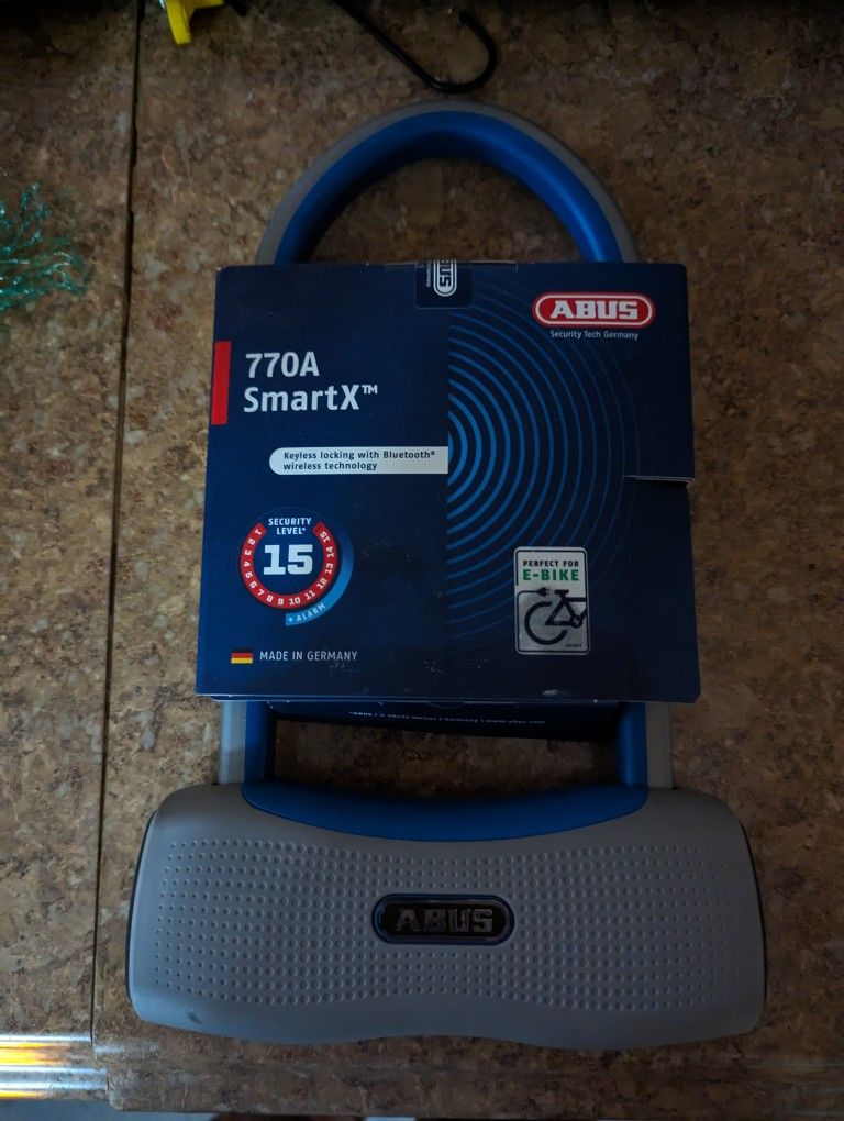 ABUS 770A SmartX Bicycle Lock with Bluetooth and Alarm (100 db) - iOS & Android - Security Level 15