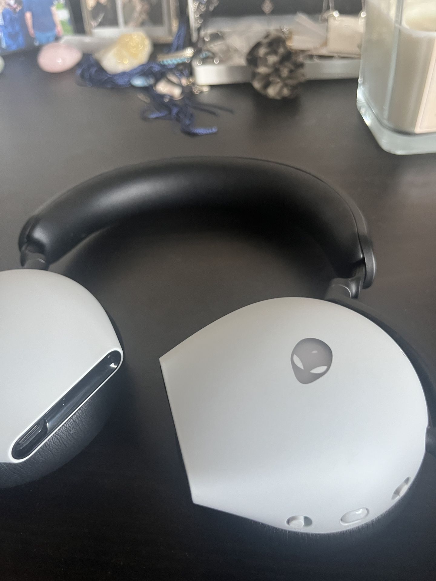 Alienware Lunar Light Headphones