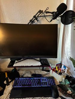 PC / STREAMING ACCESSORY PACKAGE  - $145 OBO