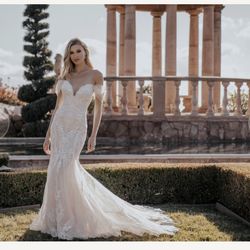 Brand New-Never Worn Wedding Dress