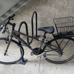 TREK 7.2 FX Hybrid Bike + Rear Rack and Basket in Great Condition