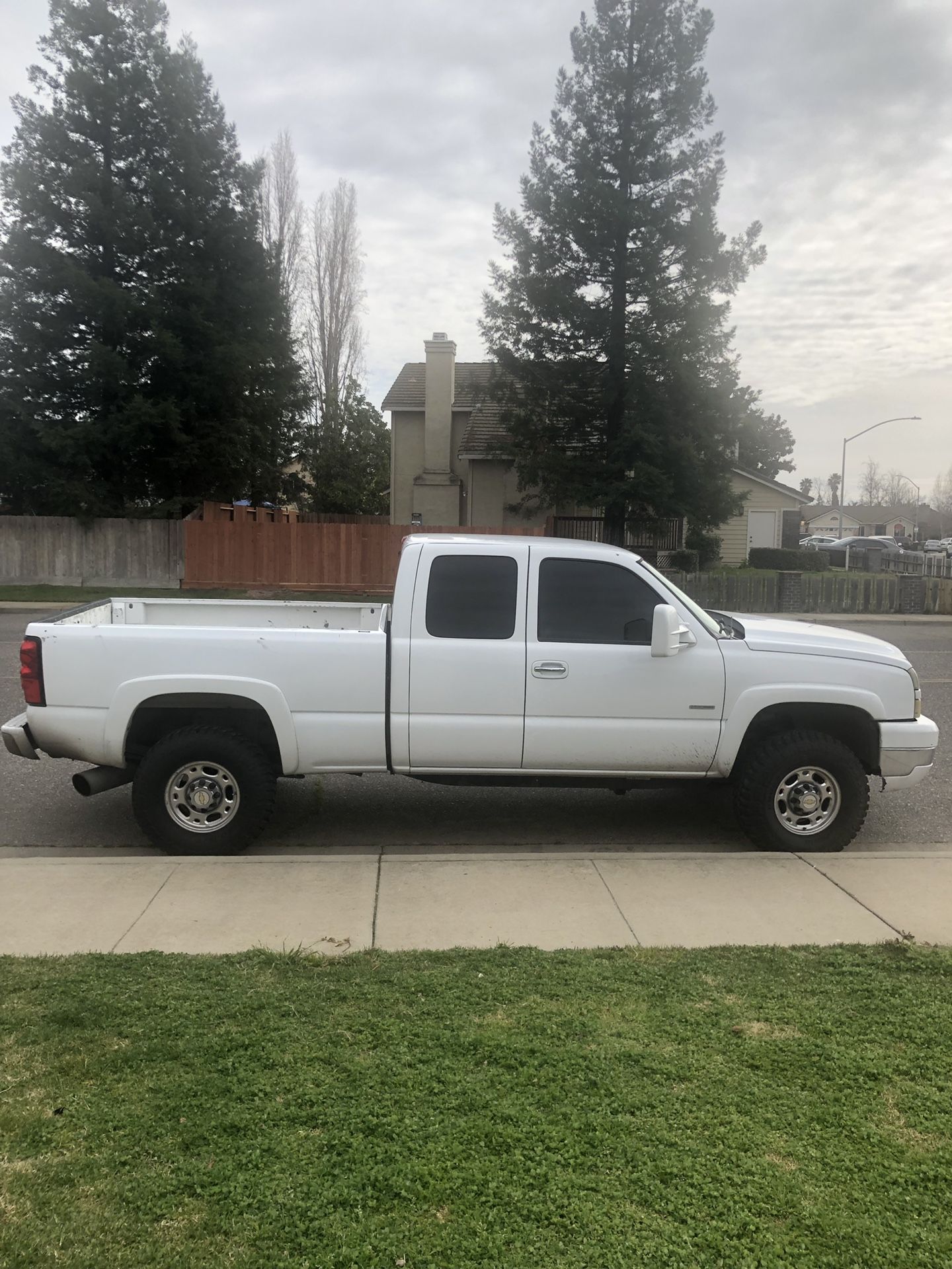 2006 LBZ Duramax for Sale in Valley Home, CA OfferUp