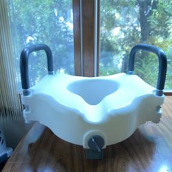 Toilet Seat Riser With Handles