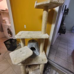 Cat Tower Almost Brand New