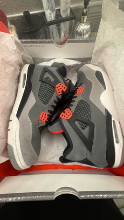 Jordan 4 Infrared