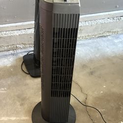 2 Tower Fans 