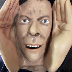 Scary Creeper Peeper Halloween Decor 💀