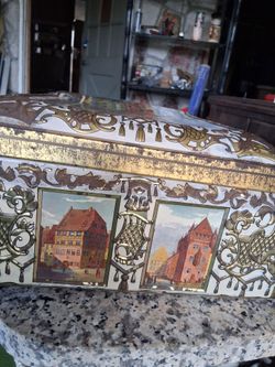 E  Otto  Schmitt. Tin   Box