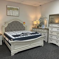 55 Down finance Bedroom Set Queen Bed King Bed chest and mattres Bunk Bed vanity set Dining Set