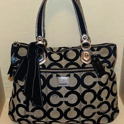 Coach Poppy Signature Jacquard Leather Tote Purse Black/Grey/Silver H1120-17937