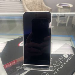 Unlocked Iphone XR - 64 GB