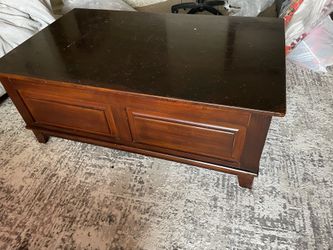 Lift Top Coffee Table $60