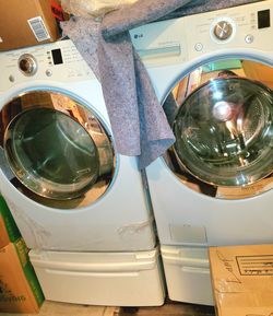 LG Front-Load Washer & Gas Dryer Set W/Pedestals– White – Work Perfectly
