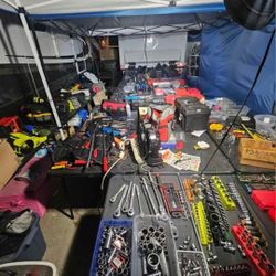🔨 HUGE  TOOL SALE  🪛