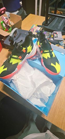 Adidas size 9 men
