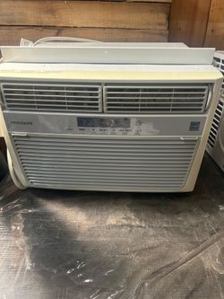 ENERGY STAR window air conditioner 8000 Btu