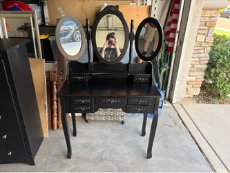 Black vanity
