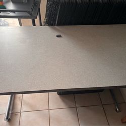 🖥️ Modern Office Desk / Work Table – Minimalist & Spacious