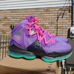 Nike Lebron 21 Men Size 8 Shoes