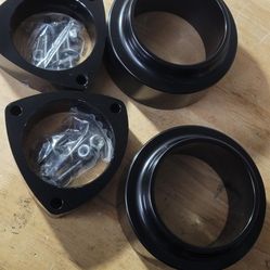 1996-----2004  Nissan Pathfinder / Infiniti QX4 2.5 In Lift Kit Front And Rear