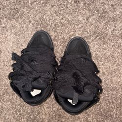black lanvins