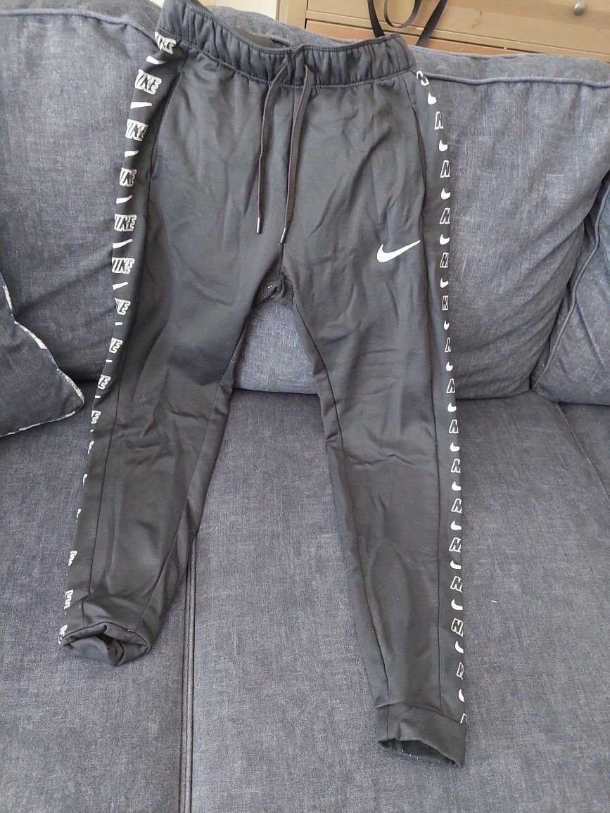Womans Nike Joggers