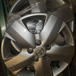 2-16 Inch Toyota Camry Hubcaps 