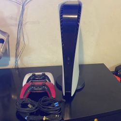 PS5 With Wireless Headphone 2 Controllers 