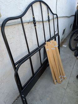 Bed frame Queen