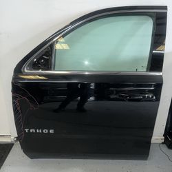 15-20 CHEVY TAHOE SUBURBAN OEM LH FRONT LEFT DOOR ASSEMBLY | BLACK (GBA) DAMAGE