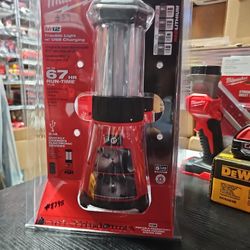 Milwaukee
M12 12-Volt 400 Lumens Lithium-Ion Cordless LED Lantern/Trouble Light with USB Charging (Tool-Only)