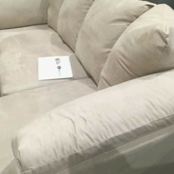 Sectionals New Direct From Manufacturer