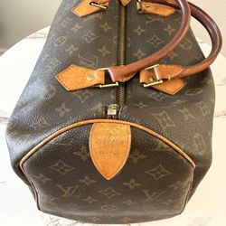 Authentic Women’s Louis Vuitton Hangbag