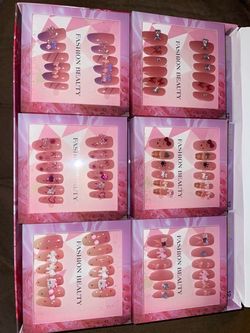 Press on nails