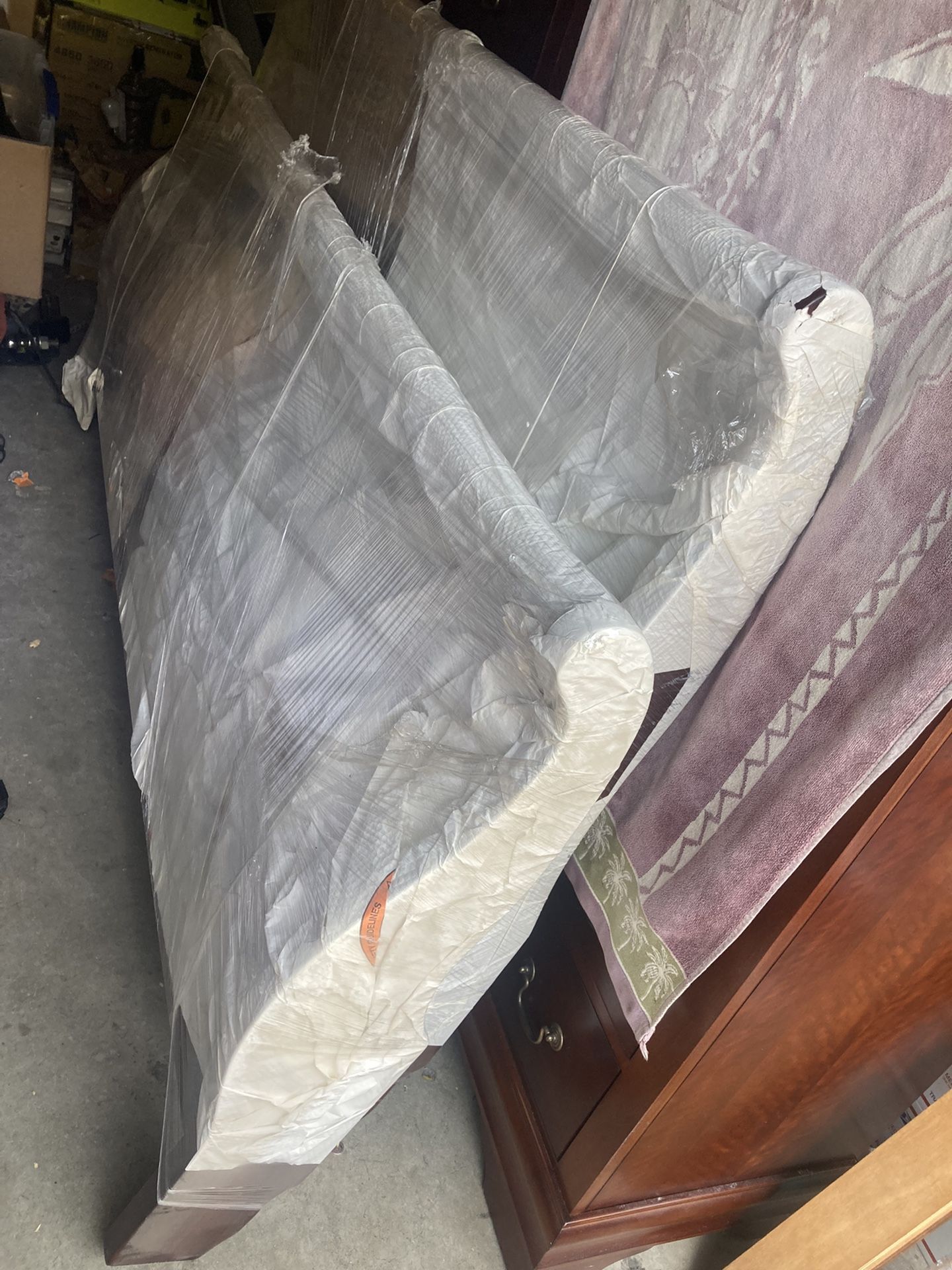 6 Piece King Bedroom Set. Just Taken Out Of Storage. Retails For $1550 With Tax. My Price $850. Photos Show All Pieces