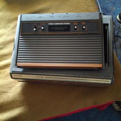 Vintage Atari 2600 With 7games No Controllers But Working Order 