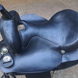 Vintage Leather SIMCO Horse Saddle 40+Years OLD