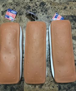 Ice cream sandwich squishy
